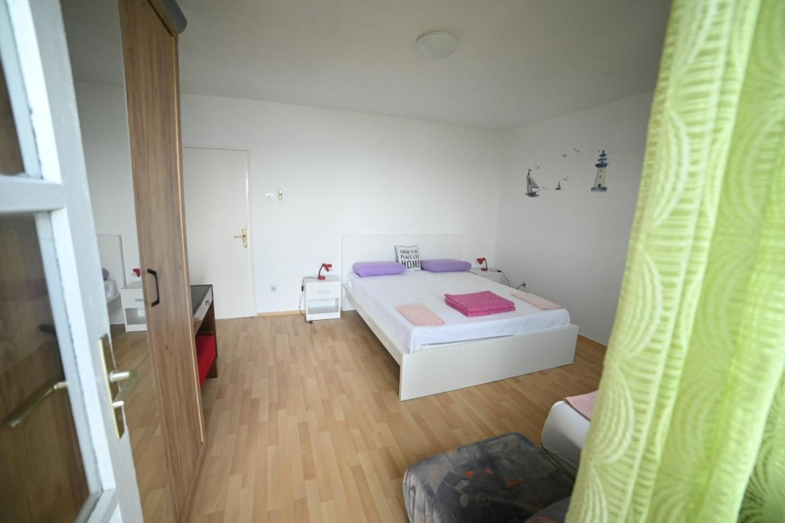 Apartament Feral 2
